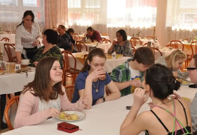 Veřejnosprávní činnost - Střední škola podnikání a gastronomie Praha