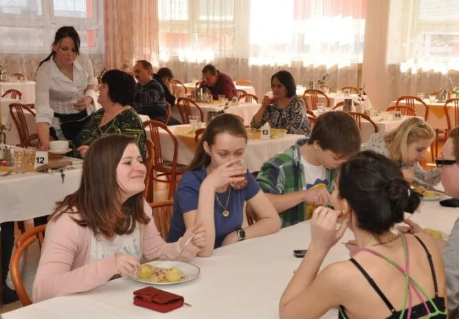 Školní jídelna - Střední škola podnikání a gastronomie Praha