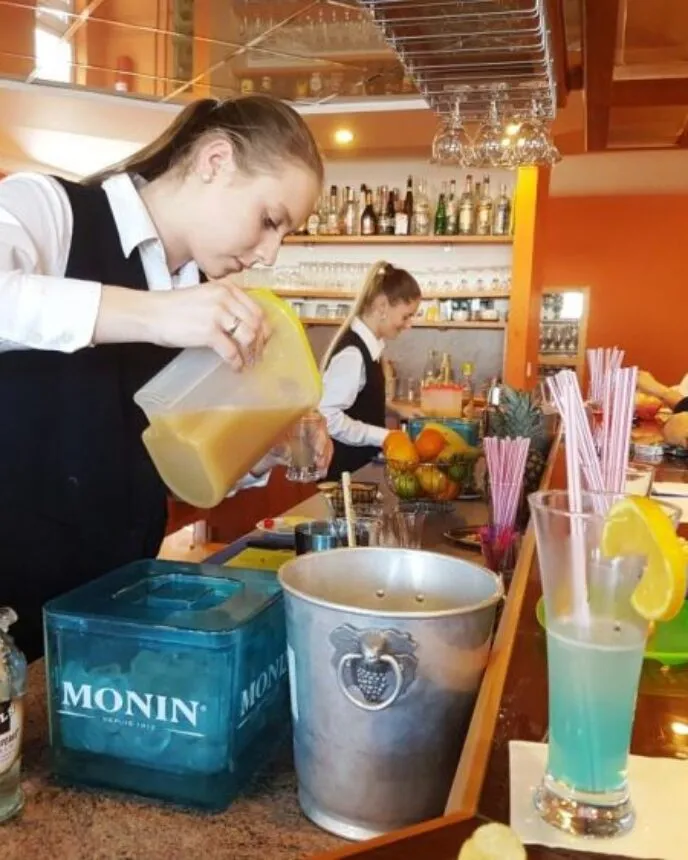 Ze školy - Střední škola podnikání a gastronomie Praha